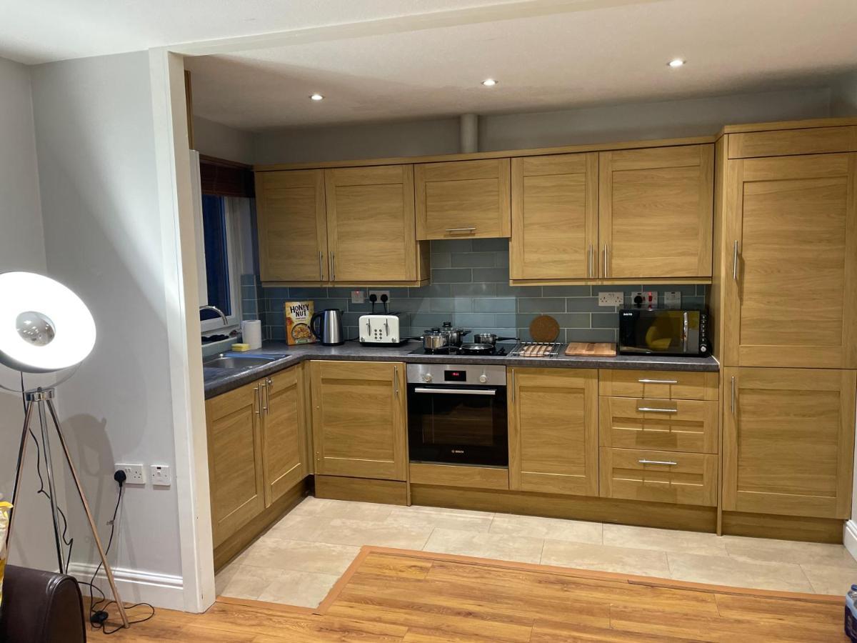 2 Bedroom Apartment Chiswick Park Tube Station London Eksteriør billede