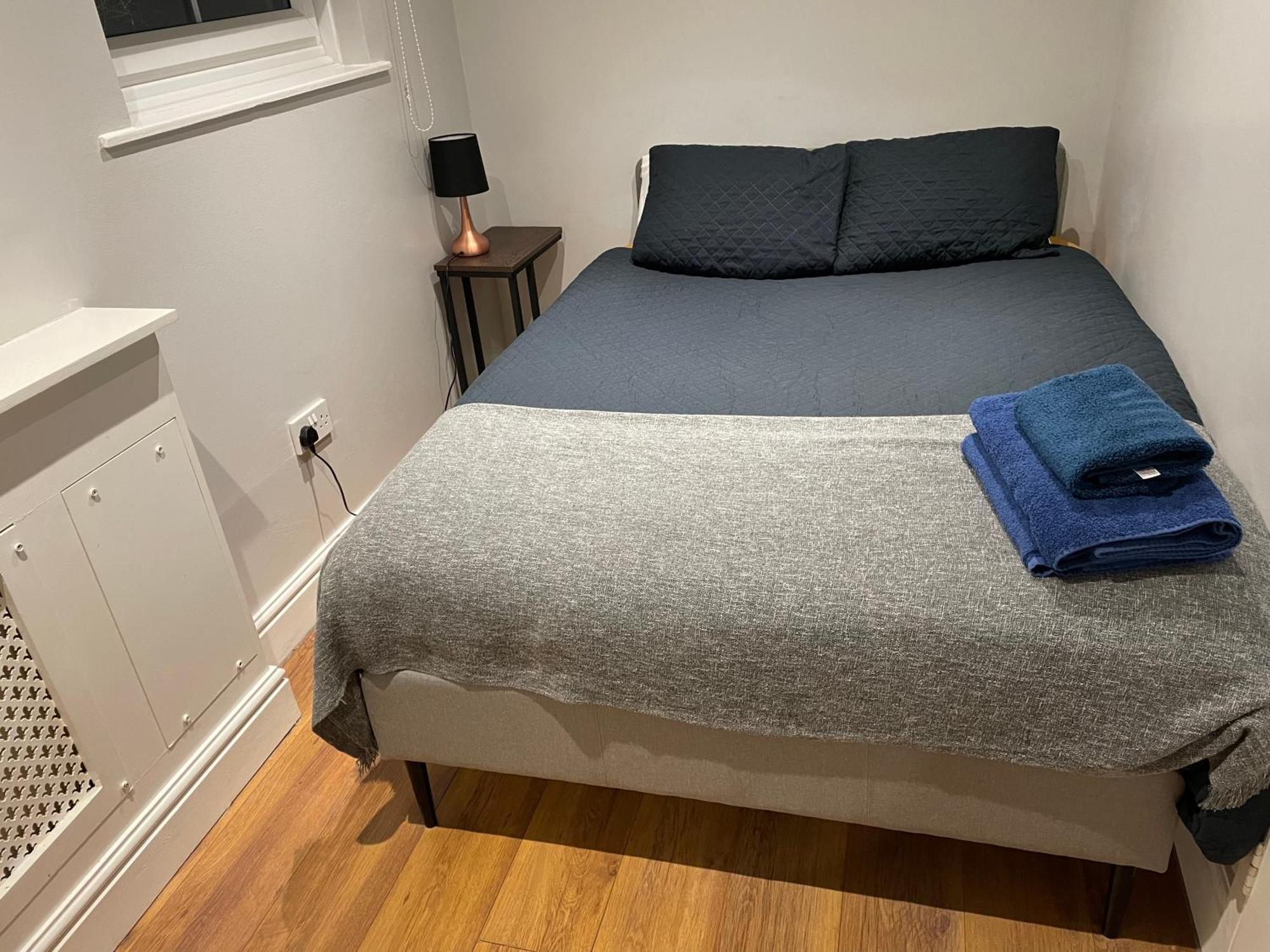 2 Bedroom Apartment Chiswick Park Tube Station London Eksteriør billede