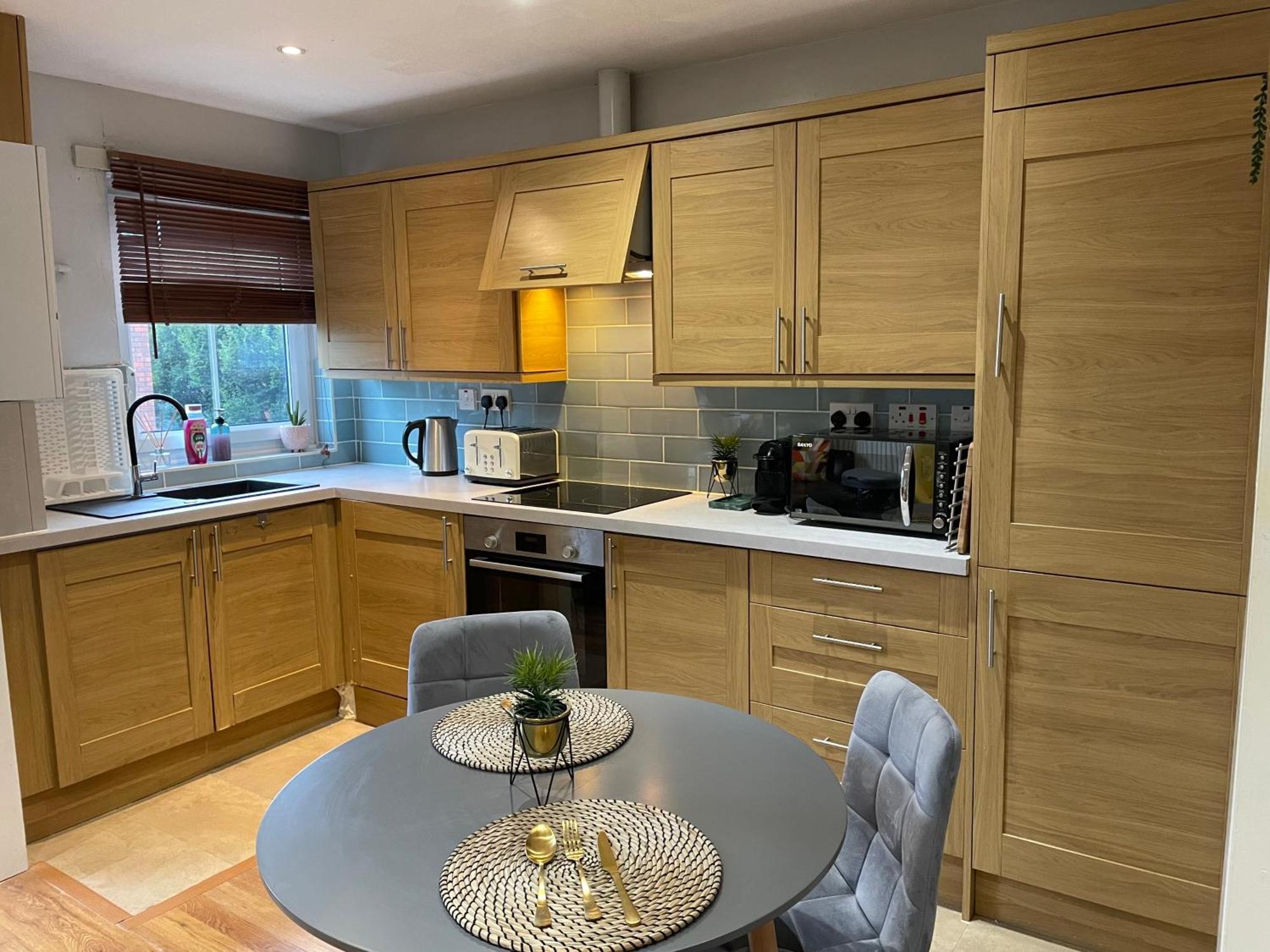 2 Bedroom Apartment Chiswick Park Tube Station London Eksteriør billede